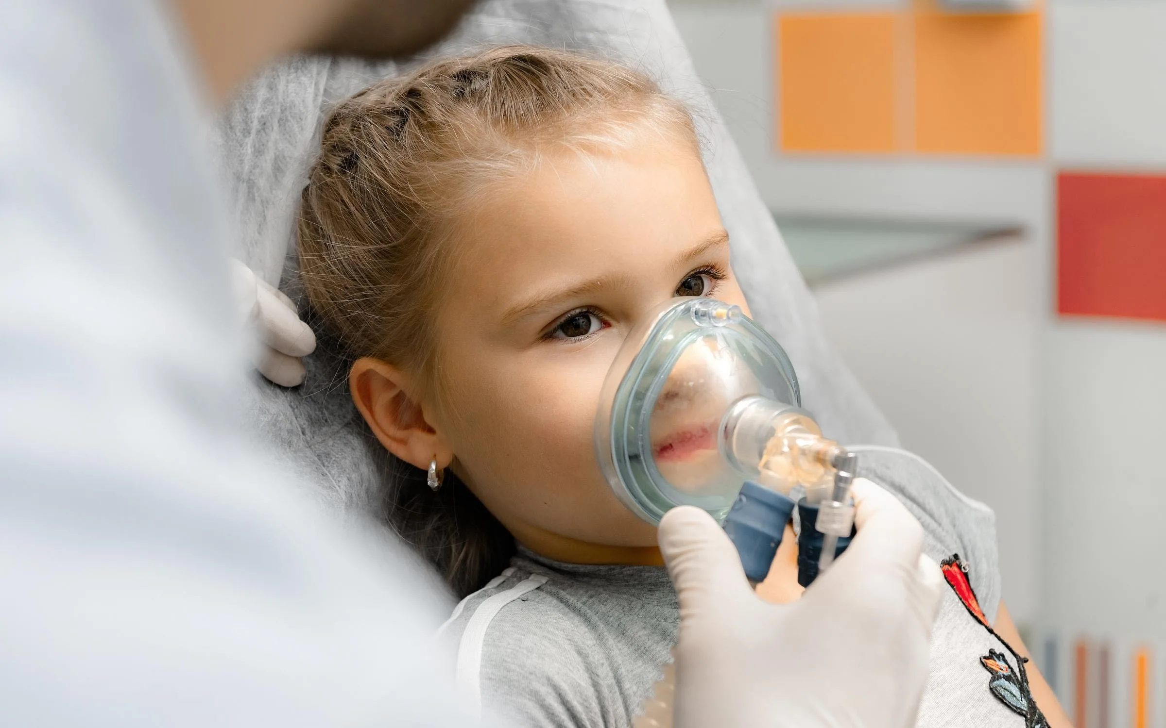 Наркоз ребенку в год. Закись азота-кислородная седация. Седация в стоматологии для детей. Наркоз в стоматологии для детей. Кислородная седация в детской стоматологии.